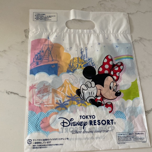 3/$10 Tokyo Disney Resort small shopping bag - Picture 2 of 6